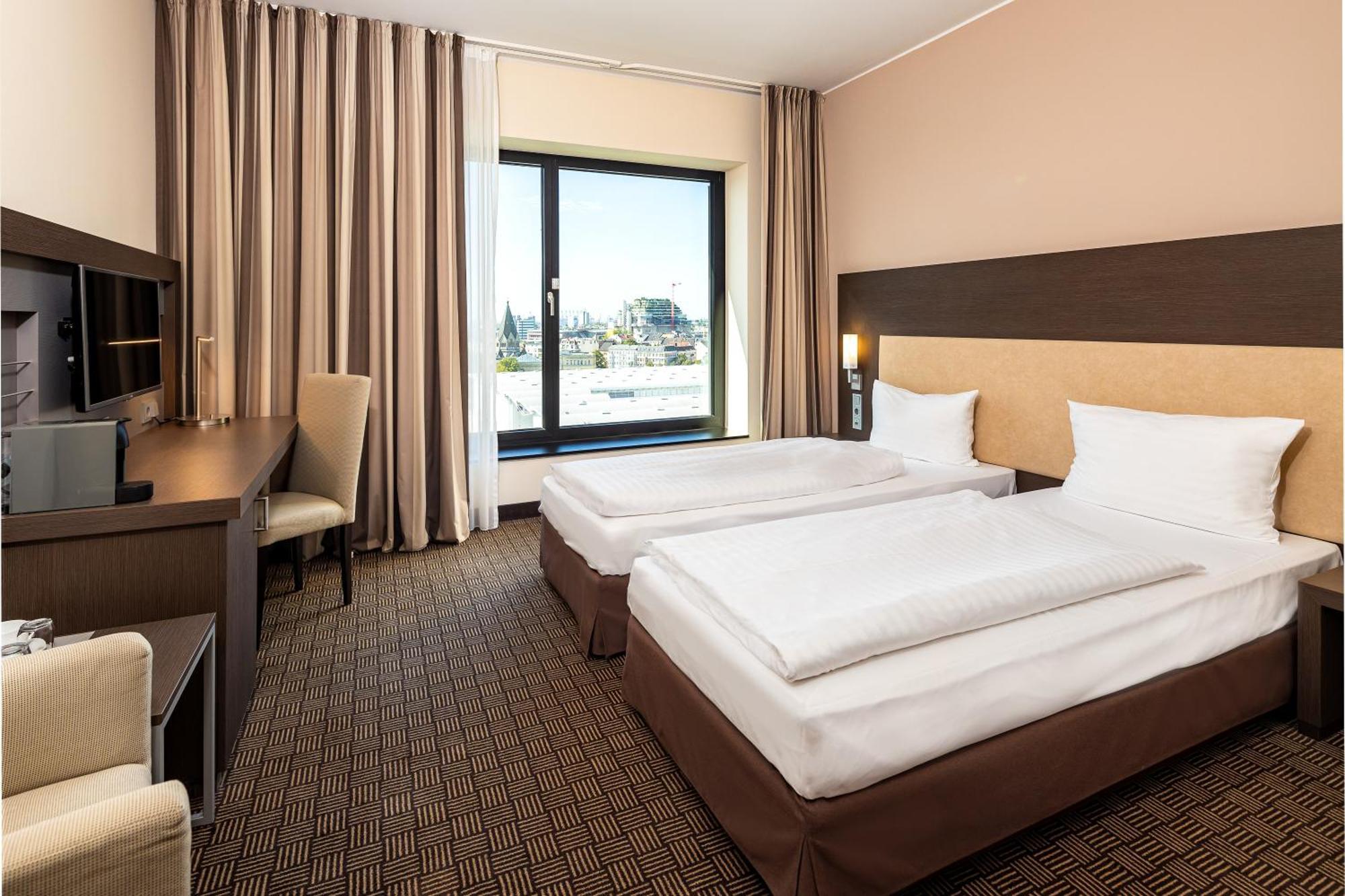 Intercityhotel Hamburg Dammtor-Messe Eksteriør bilde