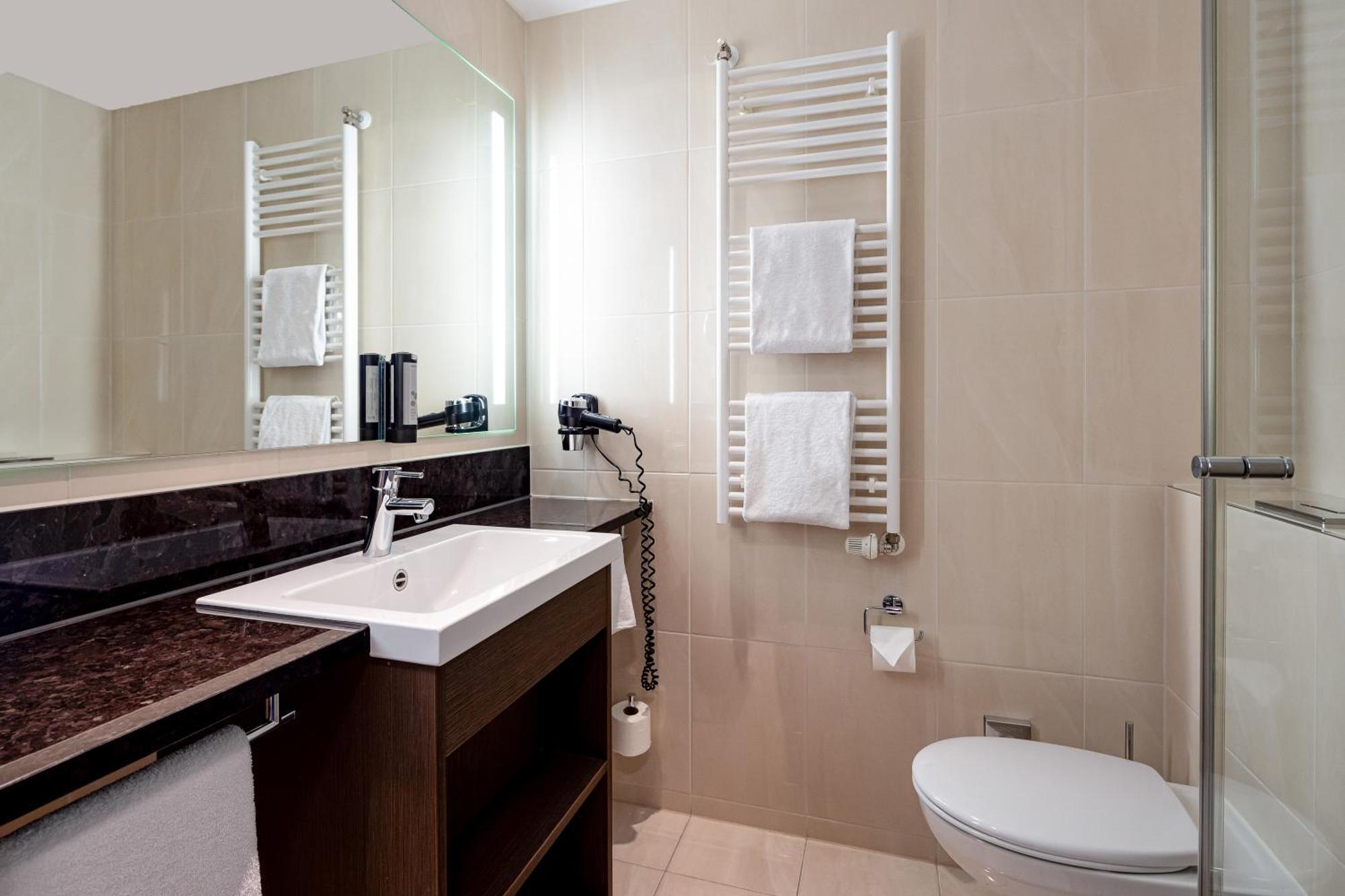 Intercityhotel Hamburg Dammtor-Messe Eksteriør bilde