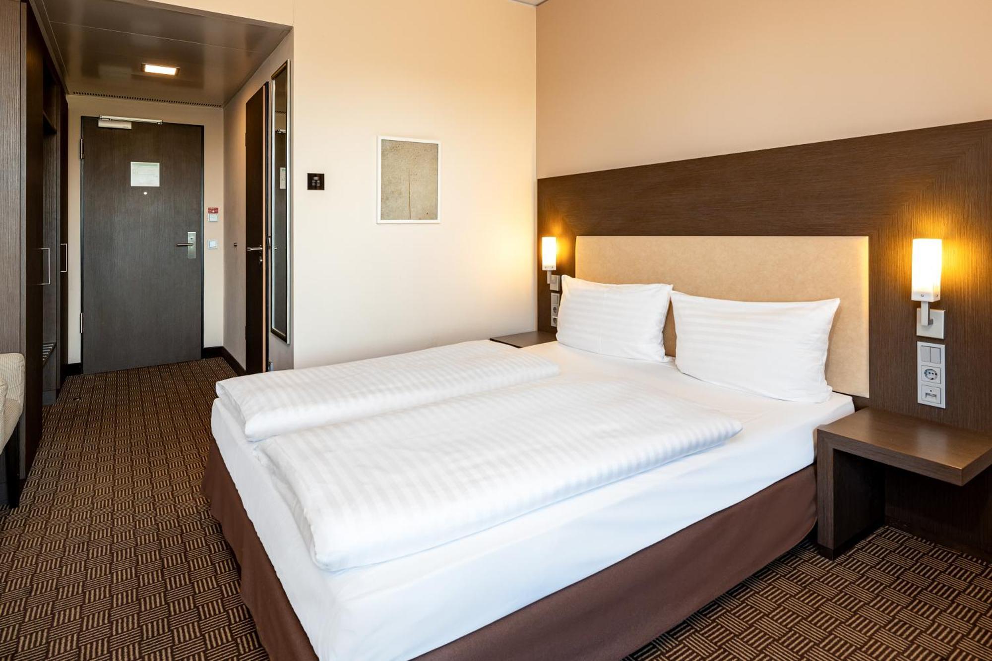 Intercityhotel Hamburg Dammtor-Messe Eksteriør bilde
