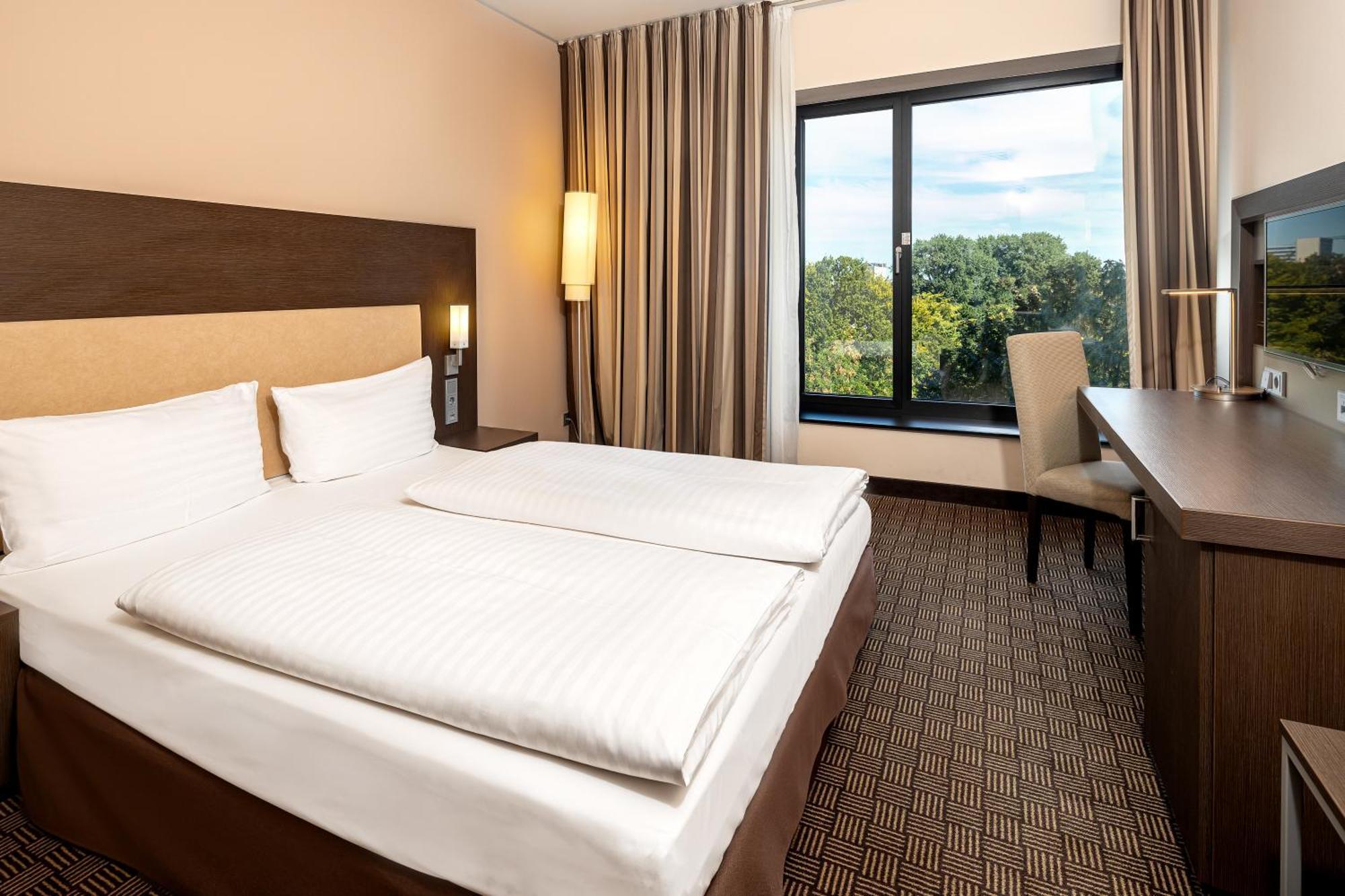 Intercityhotel Hamburg Dammtor-Messe Eksteriør bilde